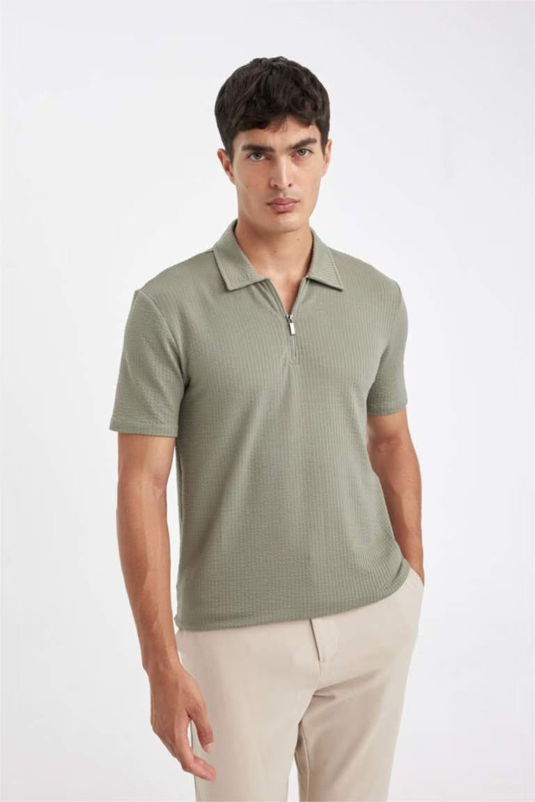 Men’s Waffle  Zip POLO.(Light Khaki)