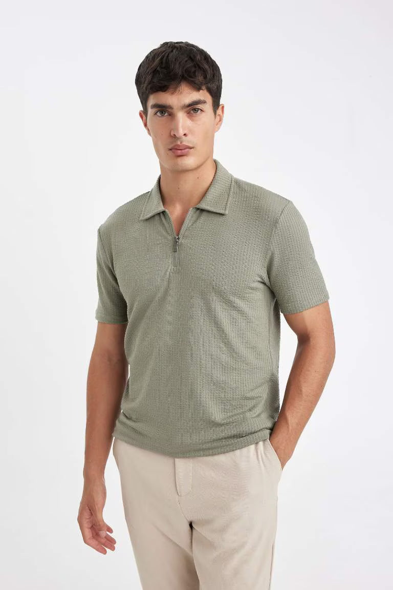Men’s Waffle  Zip POLO.(Light Khaki)
