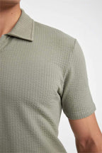 Men’s Waffle  Zip POLO.(Light Khaki)